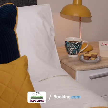 Premium Offers On 3-Night & Weekly Deal On 3-Bedroom Urban Loft By Hedgerow Apartment