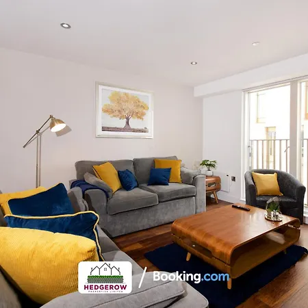 Apartment Premium Offers On 3-Night & Weekly Deal On 3-Bedroom Urban Loft By Hedgerow *
