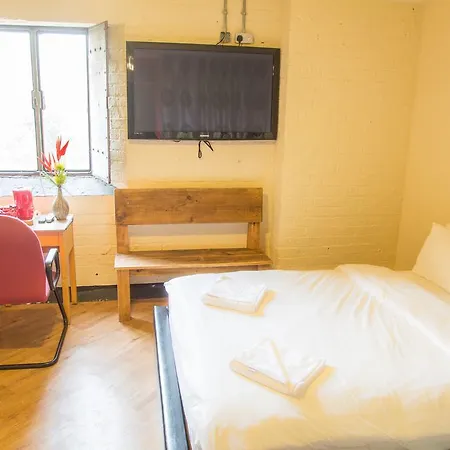 Hotel Victoria Warehouse
