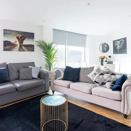 Апартаменты Drillzstays - Ethiad Free Parking *