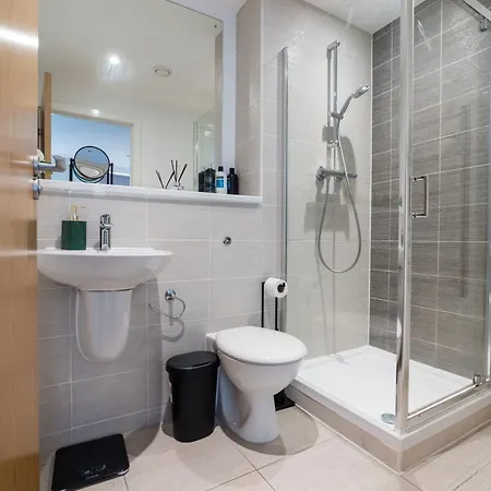 Drillzstays - Ethiad Free Parking Apartment *