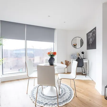 Drillzstays - Ethiad Free Parking