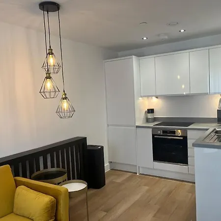 Cute One Bed - Old Trafford Apartment Manchester