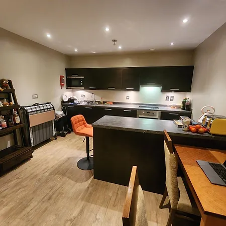 Joyful Abode - Live In The Heart Of Quarto em Acomodações Particulares