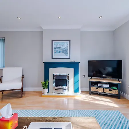 Cravenwood House 度假居 *