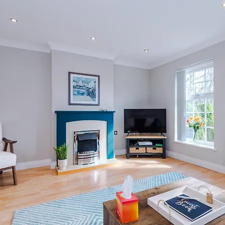 Cravenwood House *