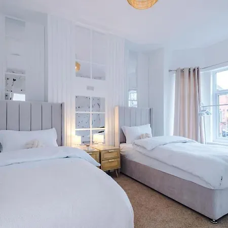 4 Bedroom House Eccles Dom wakacyjny Manchester