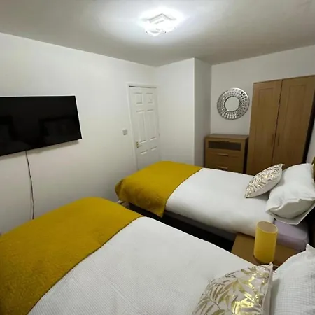 Stunning 3-bed House In Manchester