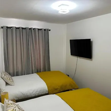 Stunning 3-bed House In Manchester