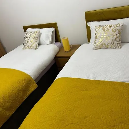 Stunning 3-bed House In Сasa de vacaciones