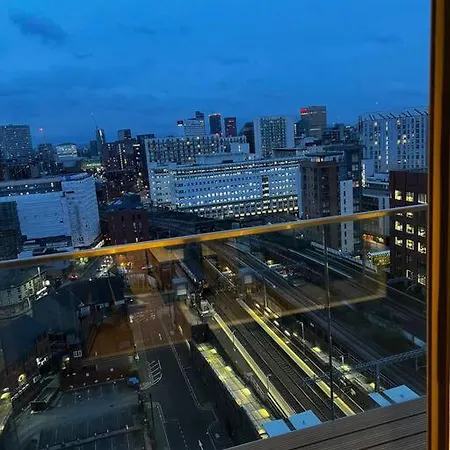 Modern 2 Bed With Balcony & Gym Lejlighed Manchester
