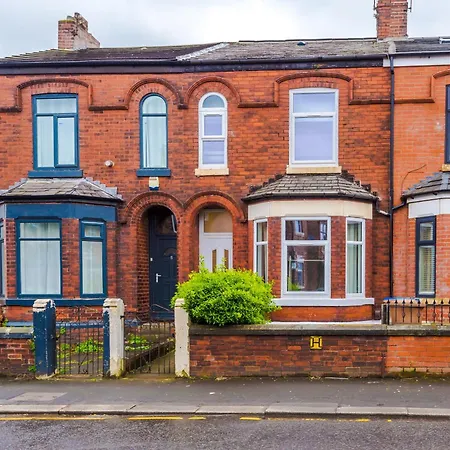 4 Bedroom House Eccles