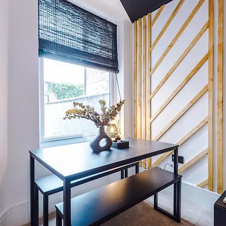 4 Bedroom House Eccles Feriehus Manchester