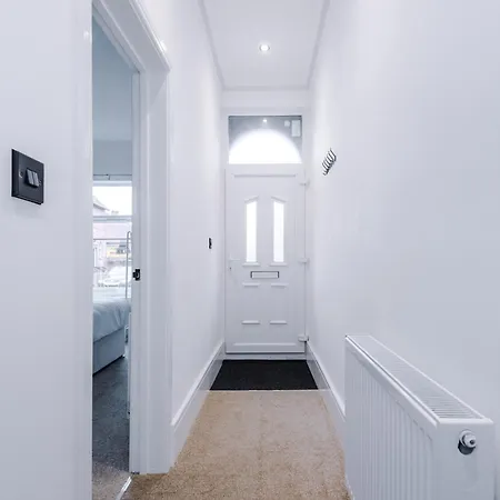 4 Bedroom House Eccles Holiday home *