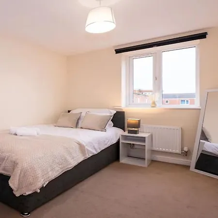 Casa vacanze 4 Bed Townhouse Free Parking Sleeps7 *