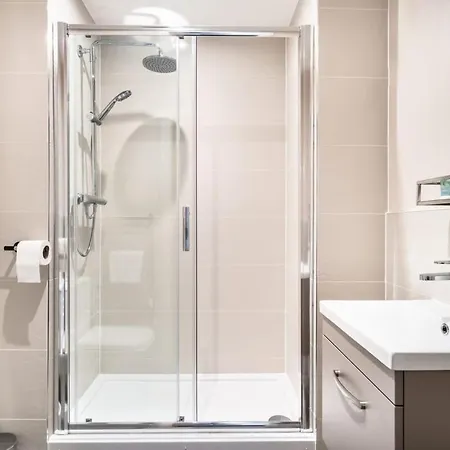 Spacious & Bright 2 Bed In Manchester