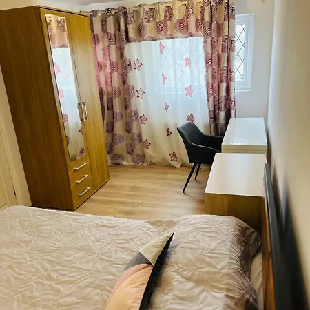 Hébergement de vacances Centre 3 Bedroom Town House