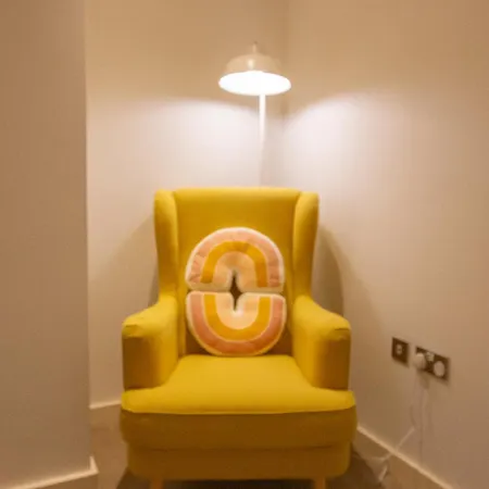 Gem: Cosy 2br With Private Balcony Apartment