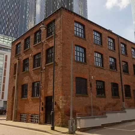 Gem: Cosy 2br With Private Balcony 公寓