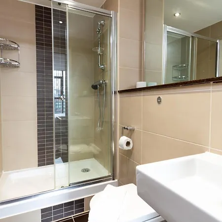 Gem: Cosy 2br With Private Balcony * Manchester