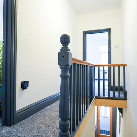 3-bed House In Near Old Trafford 曼彻斯特