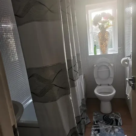 Beautiful 1-bed House In