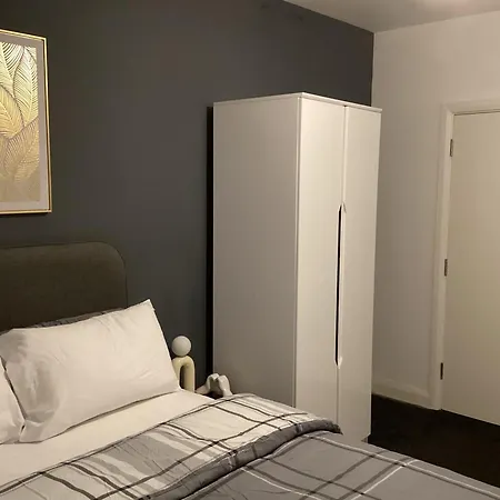 Luxury 1-bedroom 公寓
