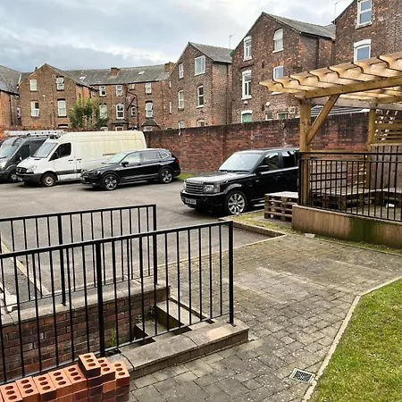 Lovely 4 Bed Apartmán *