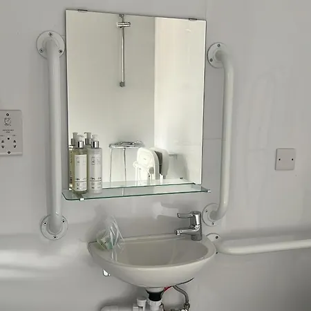 Stretford's Getaway - Chic Studio For Three