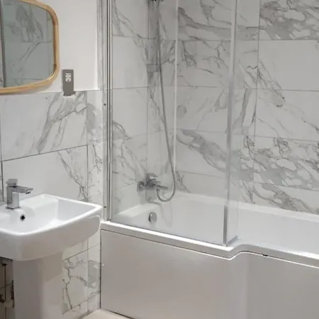 44 Beyers Close * Manchester