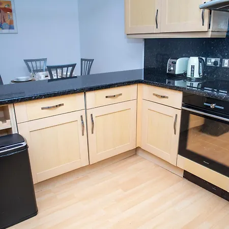 Luxury Apartment+secure Parking Apartment *
