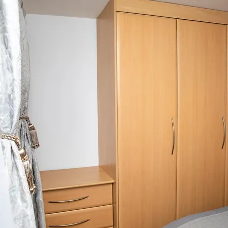 Apartment Luxury Apartment+secure Parking
