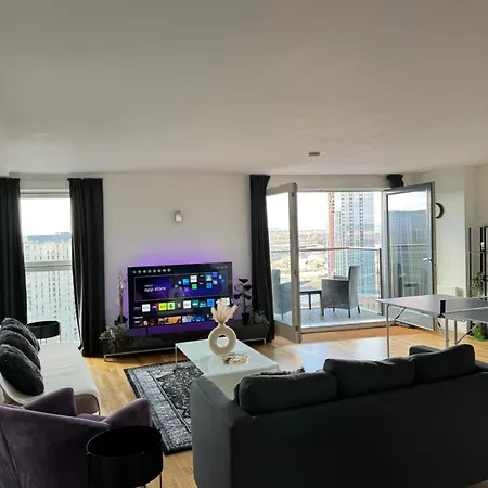 Centre 2 Bed With Spa, Gym & Balcony Apartmán Manchester