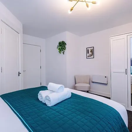 Cozy 1 Bedroom Apartment, Prime Location , Free Parking * מנצ'סטר