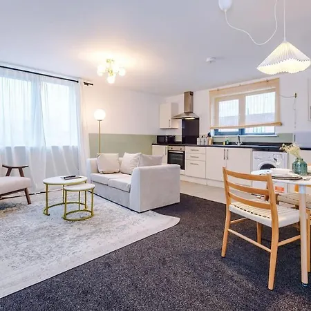 Cozy 1 Bedroom Apartment, Prime Location , Free Parking מנצ'סטר