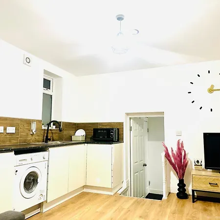 Albert Apartment *