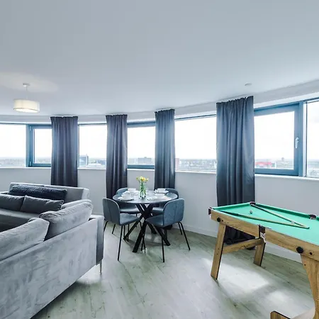 Appartement Stylish Apartment, Sleeps 6, Pool Table, Smart Tvs, Parking Available