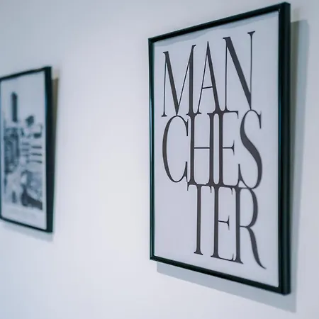 Stylish Apartment, Sleeps 6, Pool Table, Smart Tvs, Parking Available Апартаменты