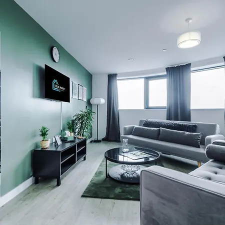 Stylish Apartment, Sleeps 6, Pool Table, Smart Tvs, Parking Available Lejlighed