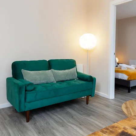 Stylish Living: 1br Apt Near Mcr Central アパート