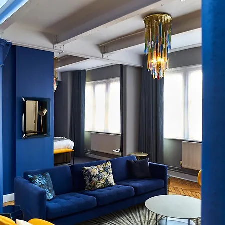 Abode 4*