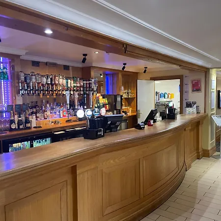Hotel Airport & Manchester 3*