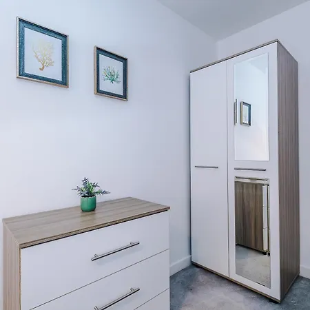 Апартаменты Hilltop Serviced Apartments- Northern Quarter