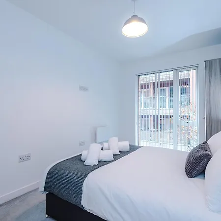 Hilltop Serviced Apartments- Northern Quarter *