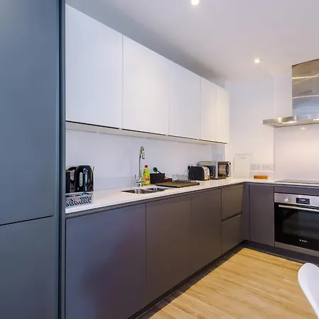 Hilltop Serviced Apartments- Northern Quarter شقة *