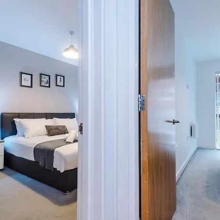 Hilltop Serviced Apartments- Northern Quarter Апартаменты