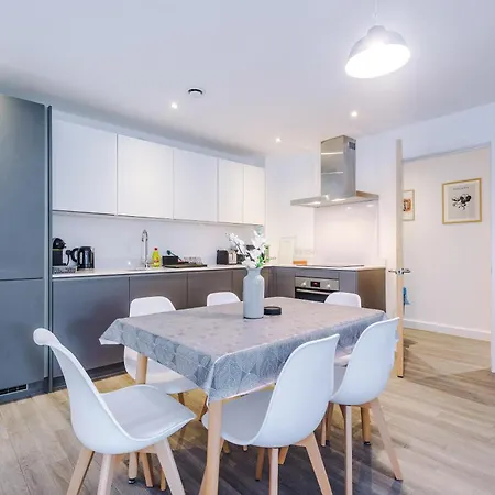 アパート Hilltop Serviced Apartments- Northern Quarter
