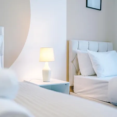 Elm , Collection Of Available Near Media , Free Parking Manchester