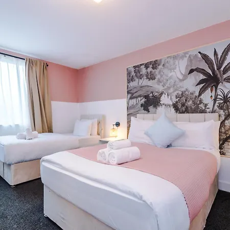 Apartament Elm , Collection Of Available Near Media , Free Parking Manchester