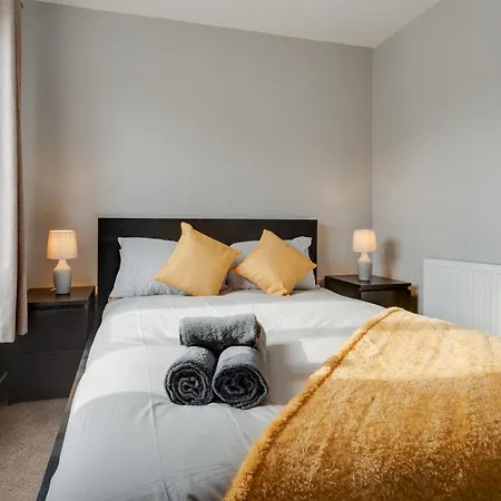 度假居 Attention Families, City Centre, Trafford Centre *